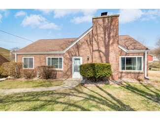 6609 Colby Ave, Windsor Heights, IA 50324