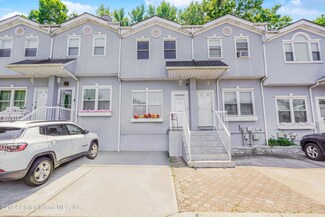 32 Crown Ct, Staten Island, NY 10312