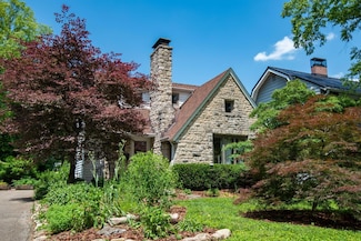328 Chatham Rd, Columbus, OH 43214