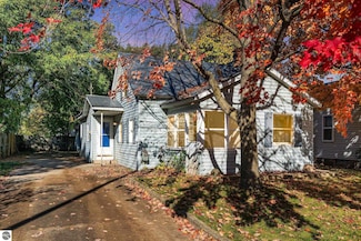 1220 Belnap St, Mount Pleasant, MI 48858