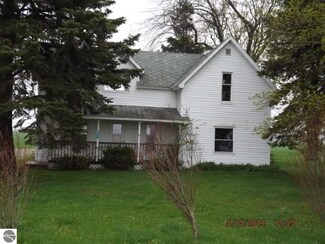 6668 N Barry Rd, Wheeler, MI 48662