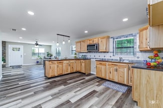 14 E 23rd St, San Angelo, TX 76903