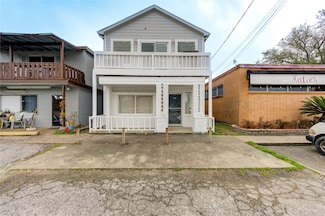 313 Grand Ave, Bacliff, TX 77518