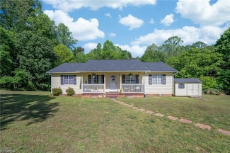 379 Robbins Rd, Winston Salem, NC 27107