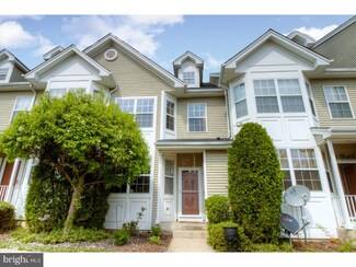 1105 Blossom Cir, Dayton, NJ 08810