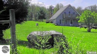 8649 Deerfield Rd, Blanchard, MI 49310