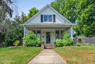 198 Pinckney Rd, Little Silver, NJ 07739
