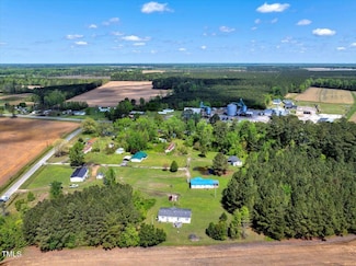 1088 Harvest Ln, Hamilton, NC 27840