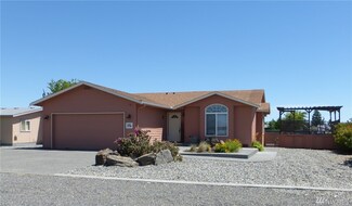 325 Spring Cir W, Mattawa, WA 99349
