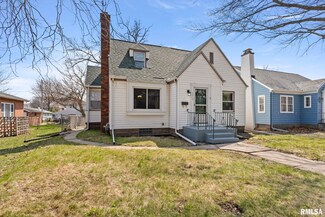 2615 E Locust St, Davenport, IA 52803