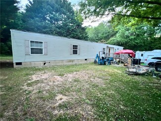 203 Richey Rd, Belton, SC 29627