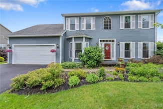 8879 Kilkenny Dr, Baldwinsville, NY 13027