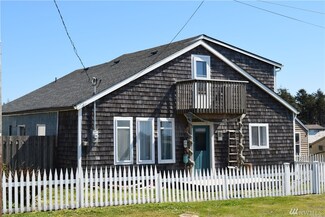13 S Second St, Pacific Beach, WA 98571