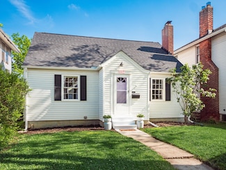 582 E Weber Rd, Columbus, OH 43202