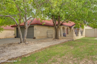 2711 Regis St, Lubbock, TX 79415