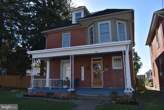 448 E Catherine St, Chambersburg, PA 17201