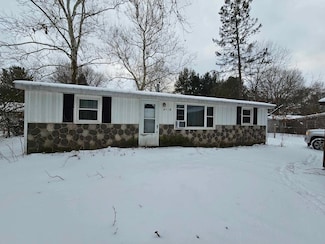1412 Mould Ave, Niles, MI 49120