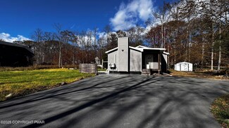 3262 Hamlet Dr, Coolbaugh Township, PA 18466