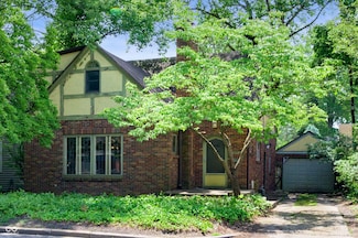 521 Kessler Blvd Dr E, Indianapolis, IN 46220