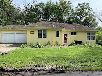 11405 Timberline Rd, Hopkins, MN 55305