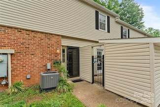 5929 Quail Hollow Rd Unit B, Charlotte, NC 28210