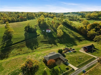 9 Banahasky Ln, Finleyville, PA 15332