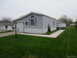108 Lakewood Village, Medina, NY 14103