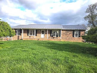 1050 W Jackson St, Wytheville, VA 24382