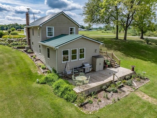 9256 N Steinbarger Lake Dr, Wawaka, IN 46794