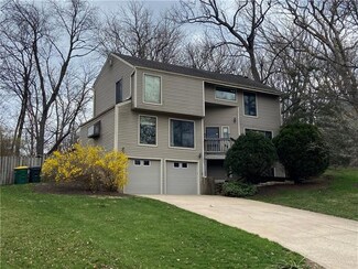 10411 W 52nd Cir, Shawnee, KS 66203
