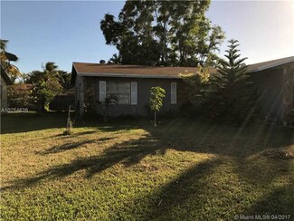 7526 SW 8th St, North Lauderdale, FL 33068