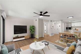 1465 Heritage Landing Unit 306, Saint Charles, MO 63303