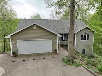 1196 Bellgrade Dr, Loogootee, IN 47553