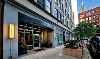 565 W Quincy St Unit 711, Chicago, IL 60661