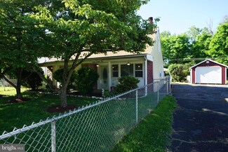 722 Winder Dr, Bristol, PA 19007