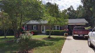 2017 16th Avenue Place SW, Hickory, NC 28602
