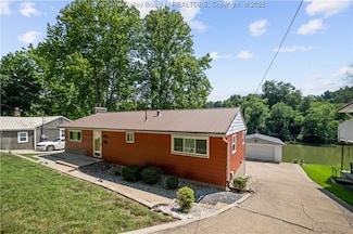 1473 Pennsylvania Ave, Saint Albans, WV 25177