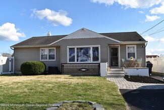 83 Bay Harbor Blvd, Brick, NJ 08723