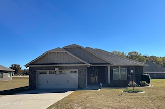 208 S Merganser Dr, Pikeville, NC 27863