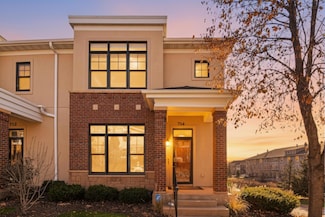 714 Linden St Unit 714, Saint Paul, MN 55118