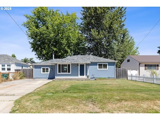 1521 E 2nd St, Newberg, OR 97132