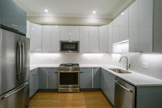 464 Sumner St Unit 2, Boston, MA 02128