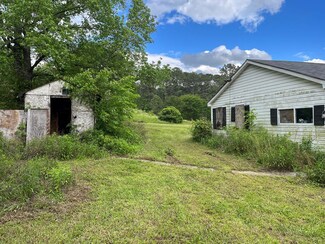 137 Prater Dr SE, Resaca, GA 30701