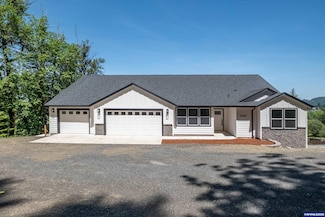 36953 Victory Dr, Lebanon, OR 97355