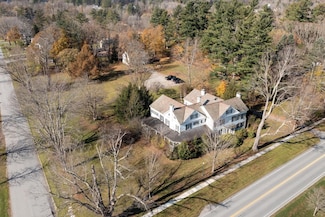 3309 3321 Main St, Manchester, VT 05254