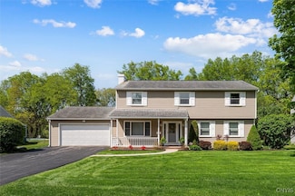 11 Harrogate Rd, New Hartford, NY 13413