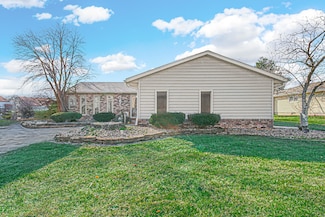 1017 Spruce Dr, Schererville, IN 46375