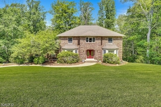 75 Brookwood Rd, Stanhope, NJ 07874