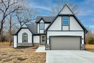 19657 167th St, Basehor, KS 66007