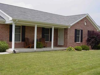 13 Freeman Dr, Rossville, IN 46065